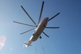 Video trực thăng Mi-26 thể hiện sức mạnh nâng bổng cả Tu-134