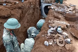 Phát hiện hai hầm đạn pháo trong khu vực dân cư