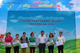 Vinamilk và Tetra Pak chính thức khởi động chương trình sữa học đường năm học 2016-2017