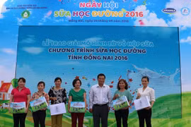 Vinamilk và Tetra Pak chính thức khởi động chương trình sữa học đường năm học 2016-2017