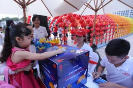 Chiêm ngưỡng những hình ảnh đẹp nhất mùa Trung thu 2016