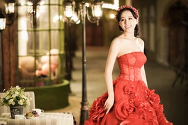 Hoa hậu Mai Phương Thuý khoe vòng 1 nóng bỏng