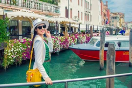 Hoa hậu Ngọc Hân lãng mạn tại Venice