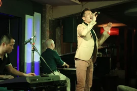 Ca sĩ Khải Hưng: Vẹn nguyên một tình yêu nghệ thuật!