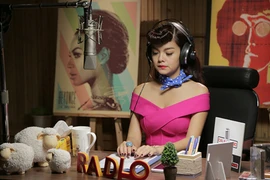 Phạm Quỳnh Anh hoá thân thành chuyên gia tư vấn tình yêu