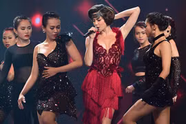 Hà Hồ “đốt cháy” sân khấu “The Winner Is” với vòng 1 nóng bỏng