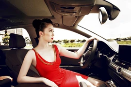 “Ngọc nữ làng múa” thả dáng kiêu sa trong siêu xe bạc tỷ