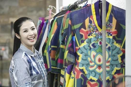 Ngọc Hân “nước rút” cùng bộ sưu tập áo dài