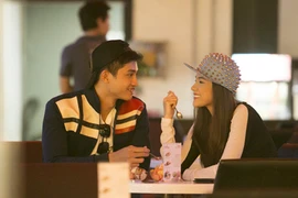 Siêu mẫu Kim Dung “hẹn hò” giải bạc siêu mẫu Đinh Minh Quân