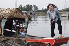 Tinna Tình tái xuất, hoá thân thành gái quê lam lũ, bị lừa tình