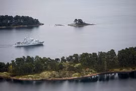 Thụy Điển mở rộng quy mô, quyết săn bằng được tàu ngầm lạ