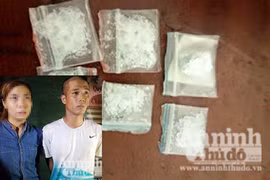 Kiểm tra hành chính đôi nam nữ, lòi ra 6 gói bột nghi là ma túy