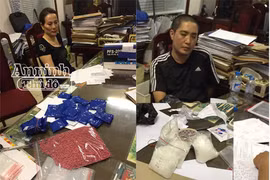 Hà Nội: Bắt khẩn cấp 2 đối tượng, thu giữ ma túy và súng, đạn số lượng khủng