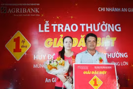 Người bán trái cây trúng thưởng 1 tỷ đồng của Agribank