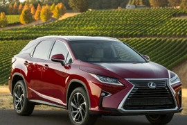 Lộ thêm thông tin về phiên bản Lexus RX 7 chỗ