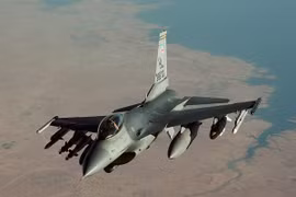 Máy bay Iraq vào lãnh thổ Syria không kích tiêu diệt IS