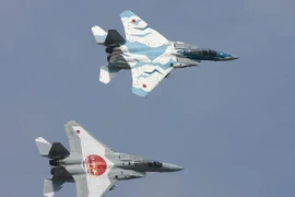 Nhật Bản tăng gấp đôi số chiến đấu cơ xuất kích chặn máy bay lạ