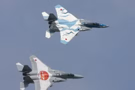 Nhật Bản tăng gấp đôi số chiến đấu cơ xuất kích chặn máy bay lạ