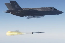 Mỹ phát triển loại bom chuyên tấn công các mục tiêu di chuyển cho F-35