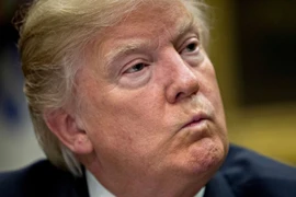 Tổng thống Trump "tấn công" các cơ quan tình báo Mỹ