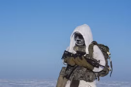 Xem lính dù Mỹ đổ bộ xuống Alaska, lạnh - 40 độ C