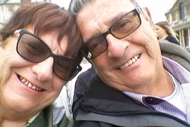 Cụ ông 80 tuổi bỏ quên vợ ở sân bay