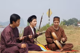 Xẩm "đường lưỡi bò" gây sốt