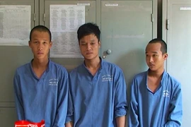 Bắt giữ ổ nhóm dùng bình xịt, dùi cui điện cướp xe ôm