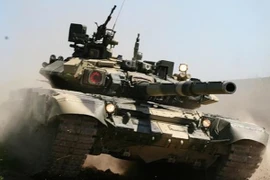 Nga triển khai xe tăng T-90 đến hỗ trợ bộ binh Syria