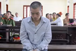 Giở trò đồi bại với cả cháu ruột rồi mang lợn sang cúng vía