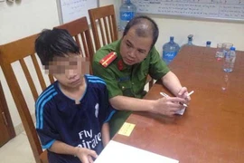 Hơn 4 tiếng đồng hồ "đấu trí" với cậu bé…thích bỏ nhà