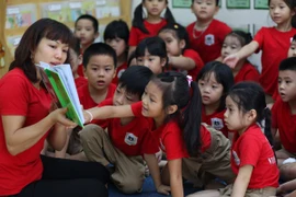 Vinschool lập kỷ lục Guinness về số người cùng đọc sách lớn nhất Việt Nam