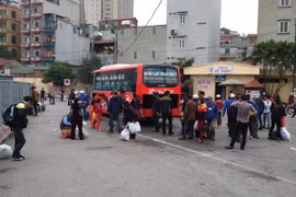 Giao thông Hà Nội gia tăng áp lực trở lại sau 9 ngày nghỉ Tết