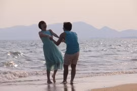 Lê Khánh không sợ chồng ghen khi đóng cảnh gần gũi với trai đẹp kém tuổi