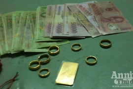 Rút lõi 80 triệu đồng của chủ... đi mua vàng