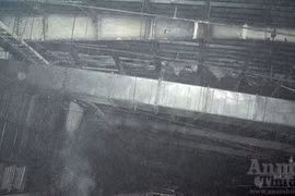 Ảnh độc cháy hàng nghìn m2 nhà kho trong KCN Quang Minh