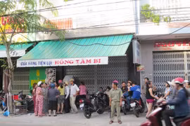Một phụ nữ bị thang máy cuốn chết thảm 