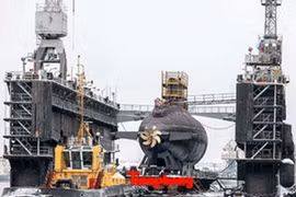 Tàu ngầm 186 - Đà Nẵng khởi hành về Việt Nam