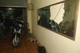 Xì khí gas, đổ xăng, khống chế con trai 5 tuổi do ngáo đá