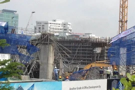 Khẩn trương cứu hộ, cứu nạn vụ sập giàn giáo công trình xây dựng 17 tầng ở TP.HCM