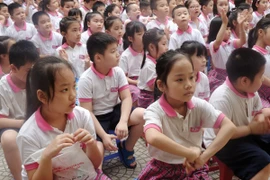 Học sinh tiểu học học cách tự bảo vệ