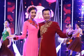 Á hậu Thúy Vân làm giám khảo cùng danh hài Vân Sơn, Ý Lan