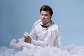 "Phù thủy vẽ tranh" Phạm Hồng Minh hé lộ MV về tuổi thơ cơ cực của mình