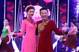 Á hậu Thúy Vân làm giám khảo cùng danh hài Vân Sơn, Ý Lan