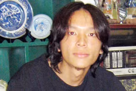 Ma mị, nhập nhằng cùng Phạm Tuấn Tú