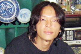 Ma mị, nhập nhằng cùng Phạm Tuấn Tú