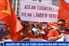 Người Việt tại Áo tuần hành phản đối Trung Quốc