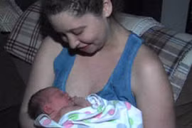 Một mình xoay xở sinh con 