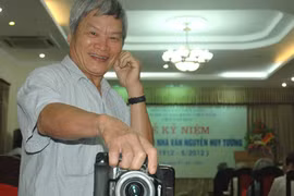 Người ghi lại khoảnh khắc của văn nhân