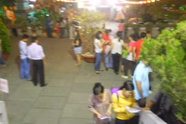 Người đi lễ chùa cần đề phòng